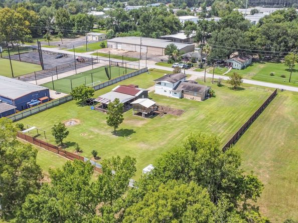 5902 Martha Lane, Houston TX 77396