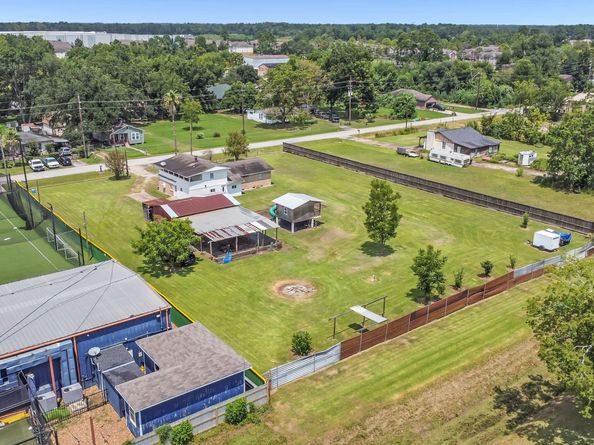 5902 Martha Lane, Houston TX 77396