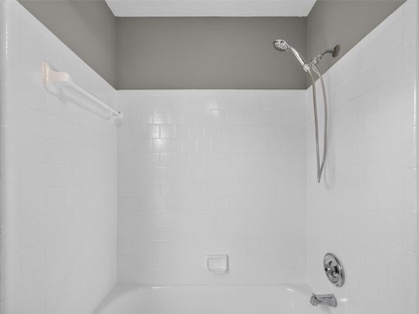 8538 Triple Crown Drive, Houston TX 77071