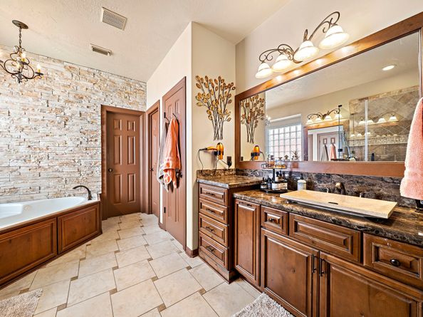 12815 Mimosa Spring Dr, Tomball TX 77377