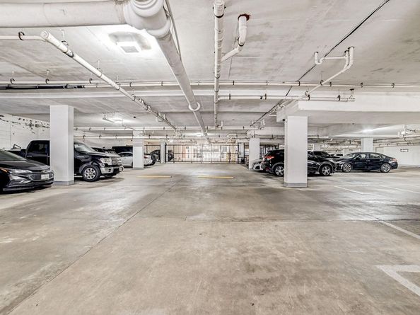 2400 McCue Road 440, Houston TX 77056