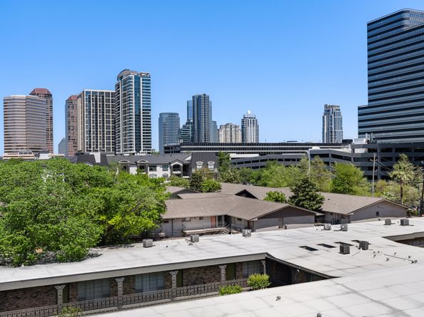 2400 McCue Road 440, Houston TX 77056
