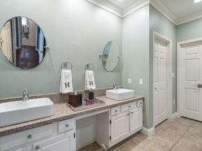 2400 McCue Road 440, Houston TX 77056