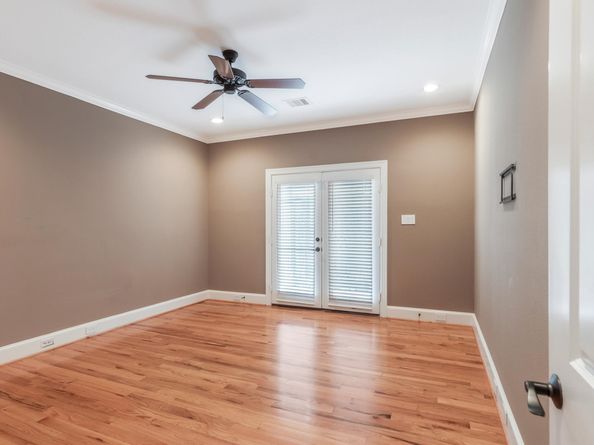 5522 Darling Street A, Houston TX 77007