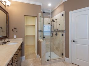 5522 Darling Street A, Houston TX 77007