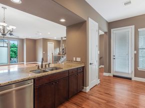 5522 Darling Street A, Houston TX 77007