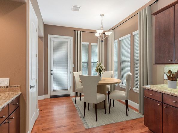 5522 Darling Street A, Houston TX 77007