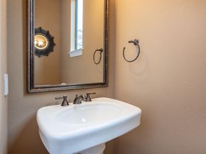 5522 Darling Street A, Houston TX 77007