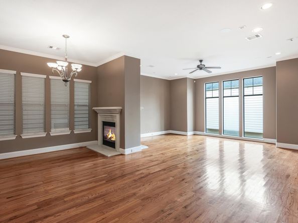 5522 Darling Street A, Houston TX 77007