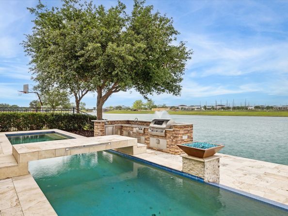 38 Enclave Manor Drive, Sugar Land TX 77479