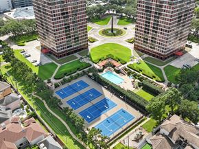 5110 San felipe 151W, Houston TX 77056