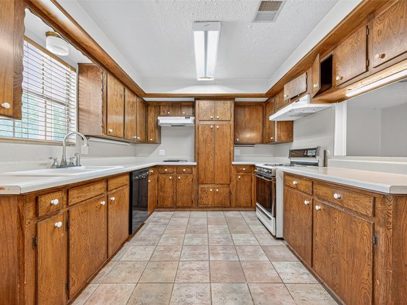 12315 Foxburo Drive, Houston TX 77065