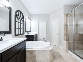 4235 Feagan Street, Houston TX 77007