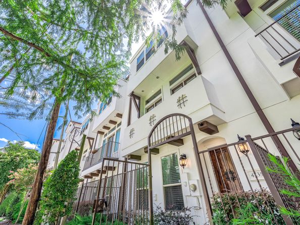 4235 Feagan Street, Houston TX 77007