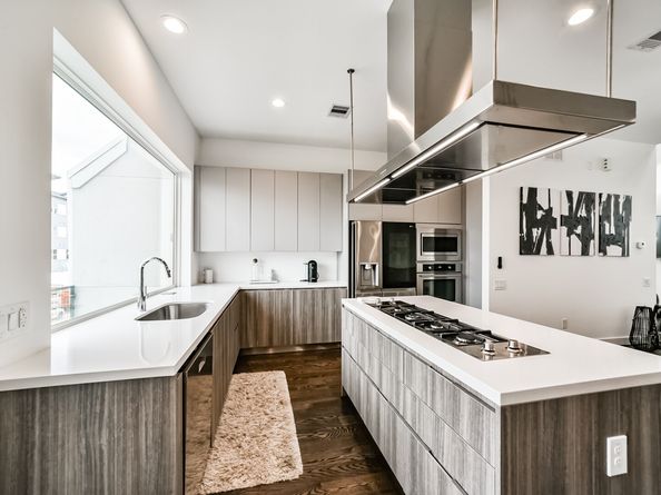 2827 Decker Place, Houston TX 77003