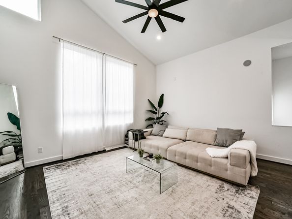 2827 Decker Place, Houston TX 77003