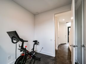 2827 Decker Place, Houston TX 77003