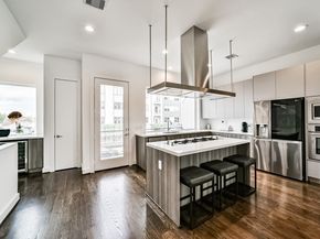 2827 Decker Place, Houston TX 77003