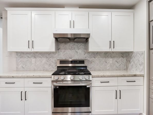 35 Woodelves Place, The Woodlands TX 77381