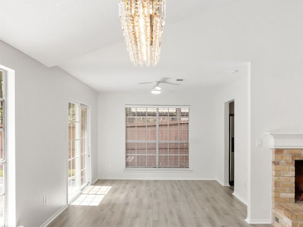 35 Woodelves Place, The Woodlands TX 77381