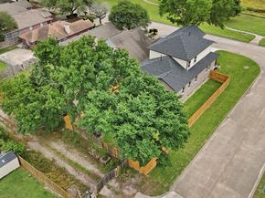 5134 Breckenridge Drive, Houston TX 77066