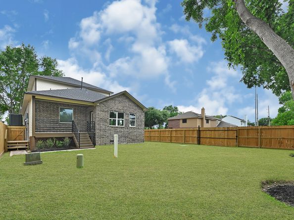 5134 Breckenridge Drive, Houston TX 77066