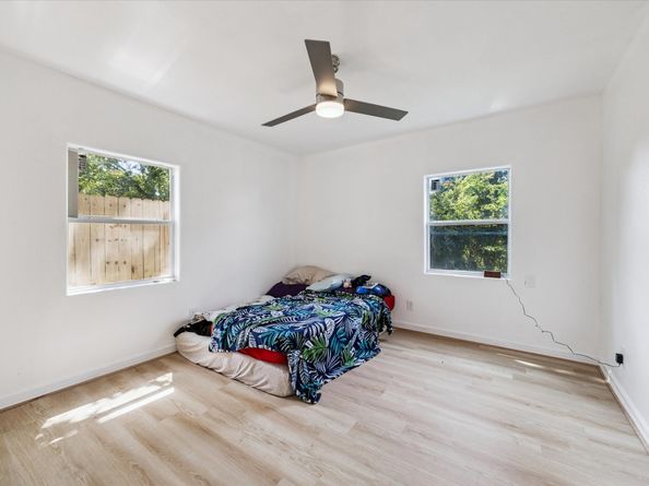 716 E 40th Street, Houston TX 77022