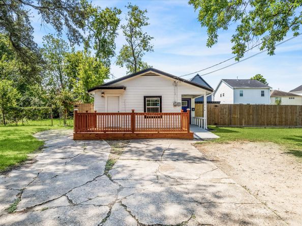 716 E 40th Street, Houston TX 77022