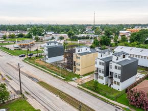 302 W Hamilton Street, Houston TX 77091