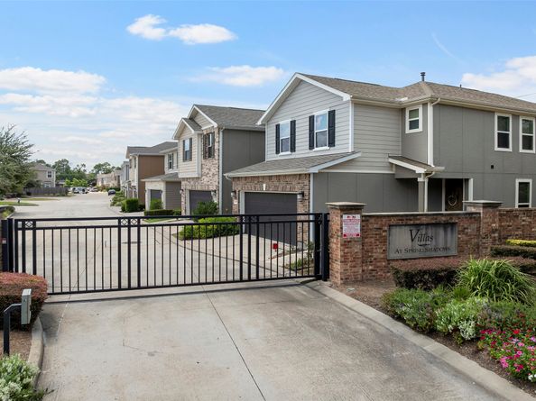10203 Pinewood Fox Drive, Houston TX 77080