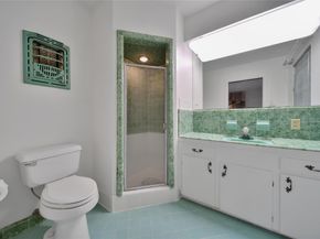 115 E Thornton Road, Houston TX 77022