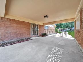 115 E Thornton Road, Houston TX 77022