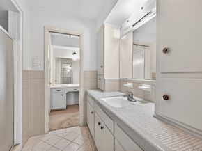 5507 Valkeith Drive, Houston TX 77096
