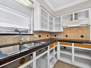 5507 Valkeith Drive, Houston TX 77096
