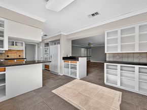 5507 Valkeith Drive, Houston TX 77096