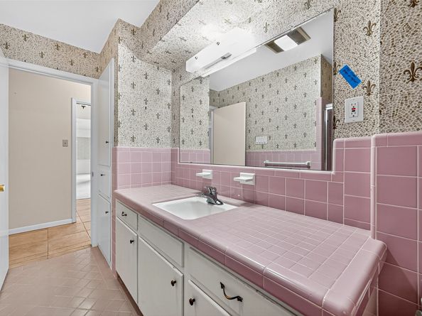 5507 Valkeith Drive, Houston TX 77096