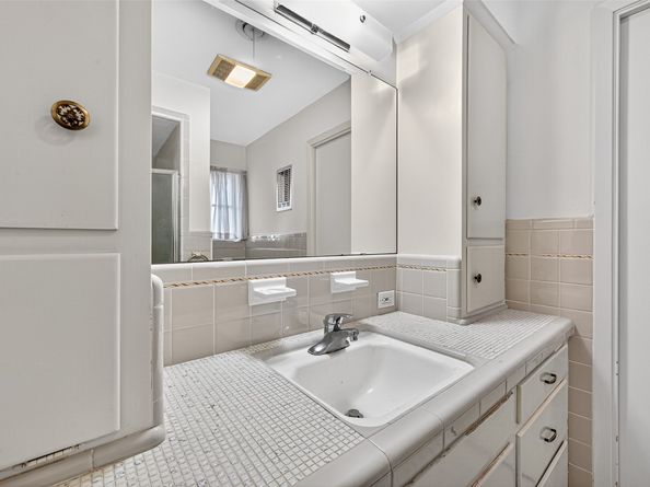 5507 Valkeith Drive, Houston TX 77096