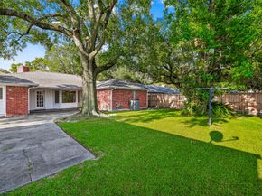 5507 Valkeith Drive, Houston TX 77096