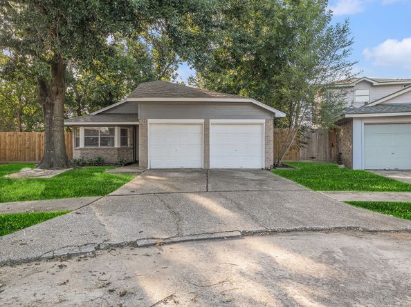 2107 Landing Way Court, Spring TX 77373