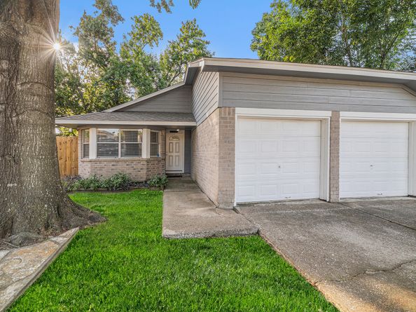 2107 Landing Way Court, Spring TX 77373