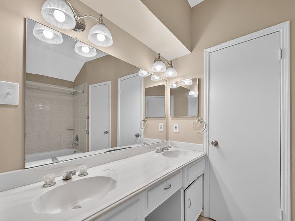 13234 Sherwood Oaks Drive, Houston TX 77015
