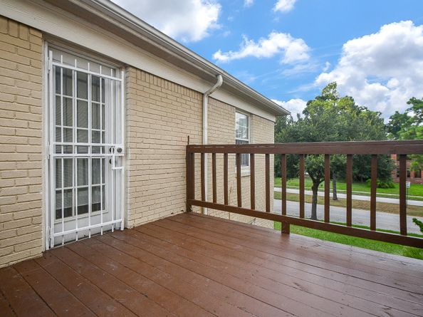 3328 Southmore Boulevard, Houston TX 77004