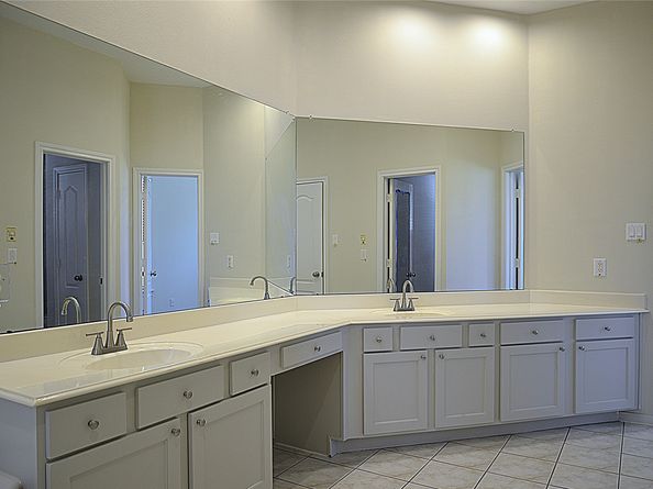 218 Heathbrook Lane, Houston TX 77094