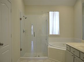 218 Heathbrook Lane, Houston TX 77094