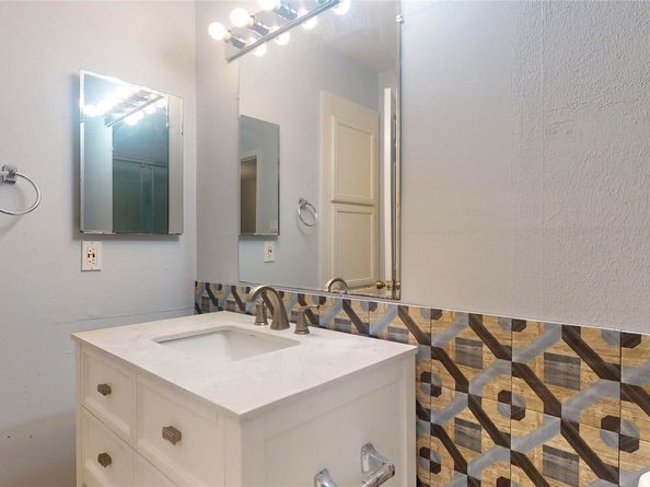 2323 Fairwind Road 860, Houston TX 77062
