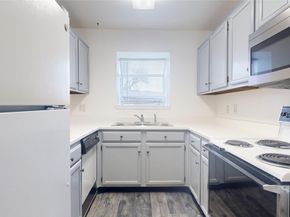2323 Fairwind Road 860, Houston TX 77062