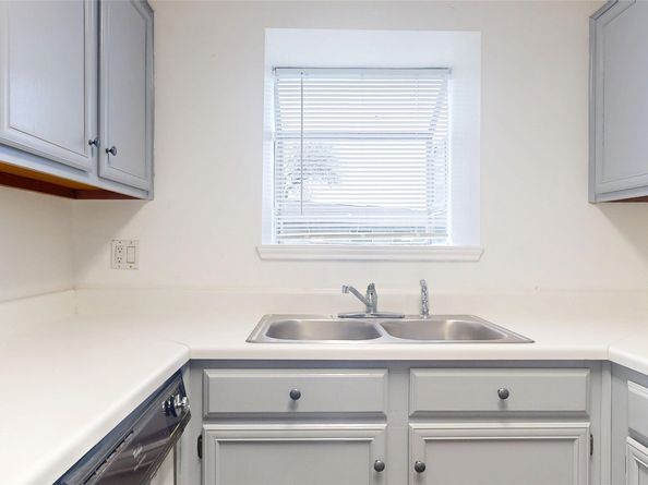 2323 Fairwind Road 860, Houston TX 77062