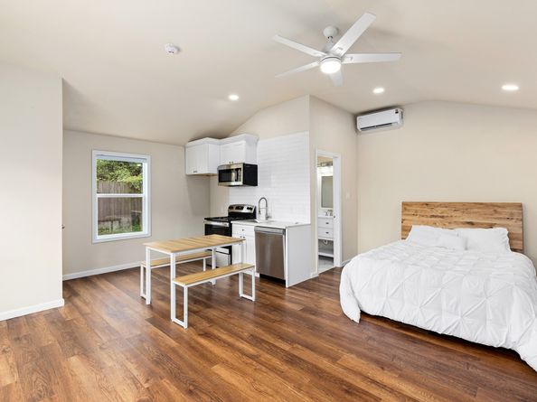 803 Vincent Street, Houston TX 77009