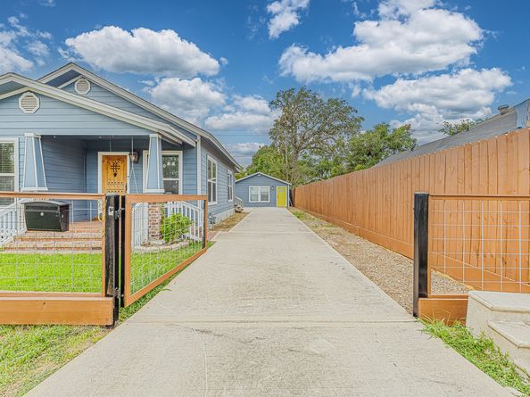 803 Vincent Street, Houston TX 77009