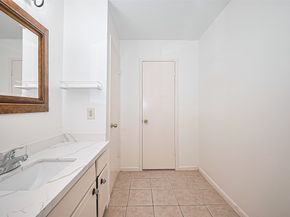 4304 Sherwood Ln 106, Houston TX 77092